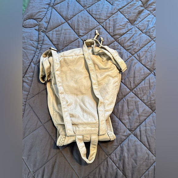 Backpack - Picture 2 of 2